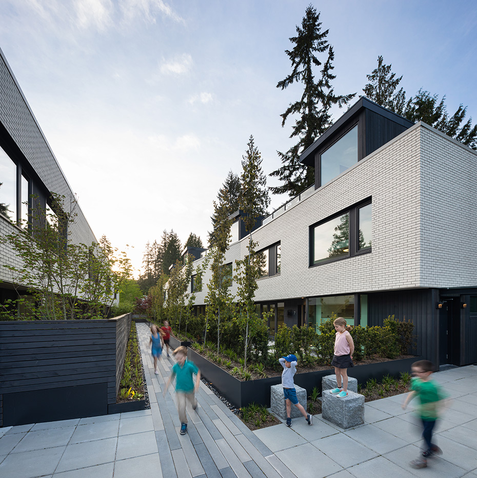 office of mcfarlane biggar architects + designers, North Vancouver, British Columbia, Canada, Edgemont Boulevard Townhomes
