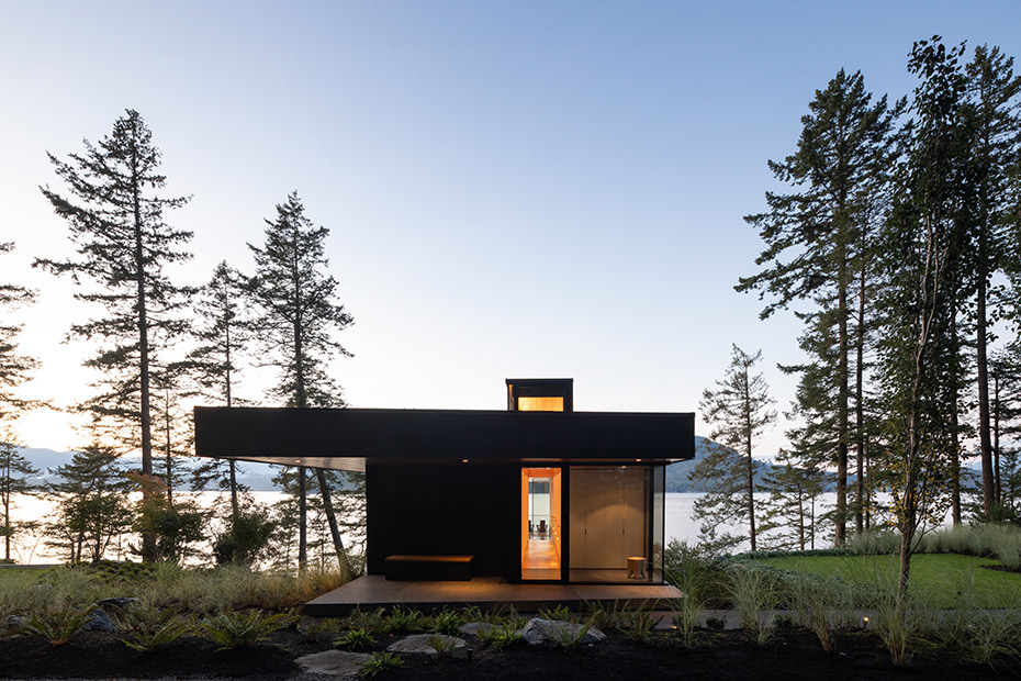 office of mcfarlane biggar architects + designers, Bowen Island, British Columbia, Canada, Bowen Island House
