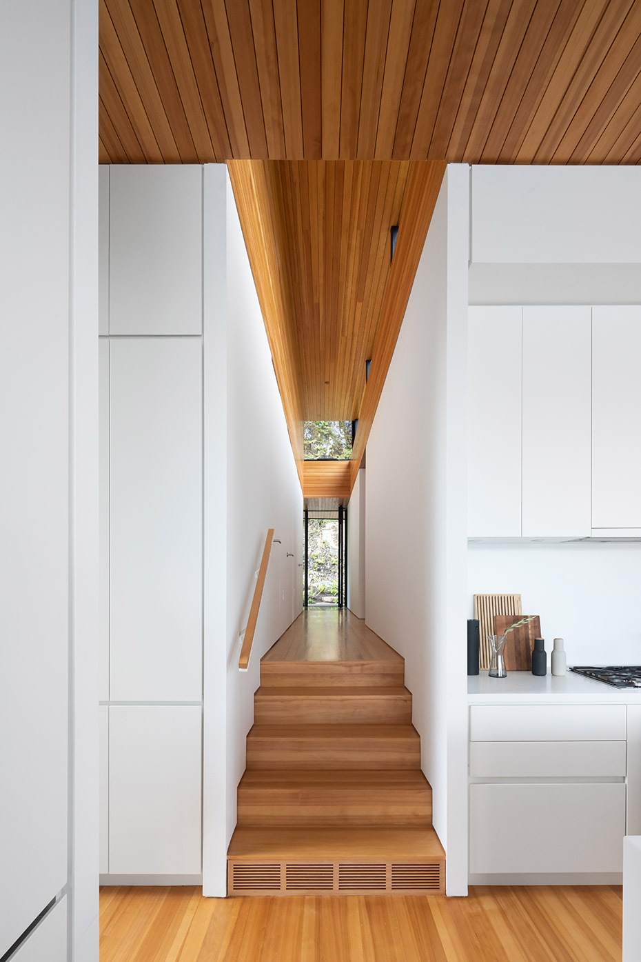 office of mcfarlane biggar architects + designers, Bowen Island, British Columbia, Canada, Bowen Island House
